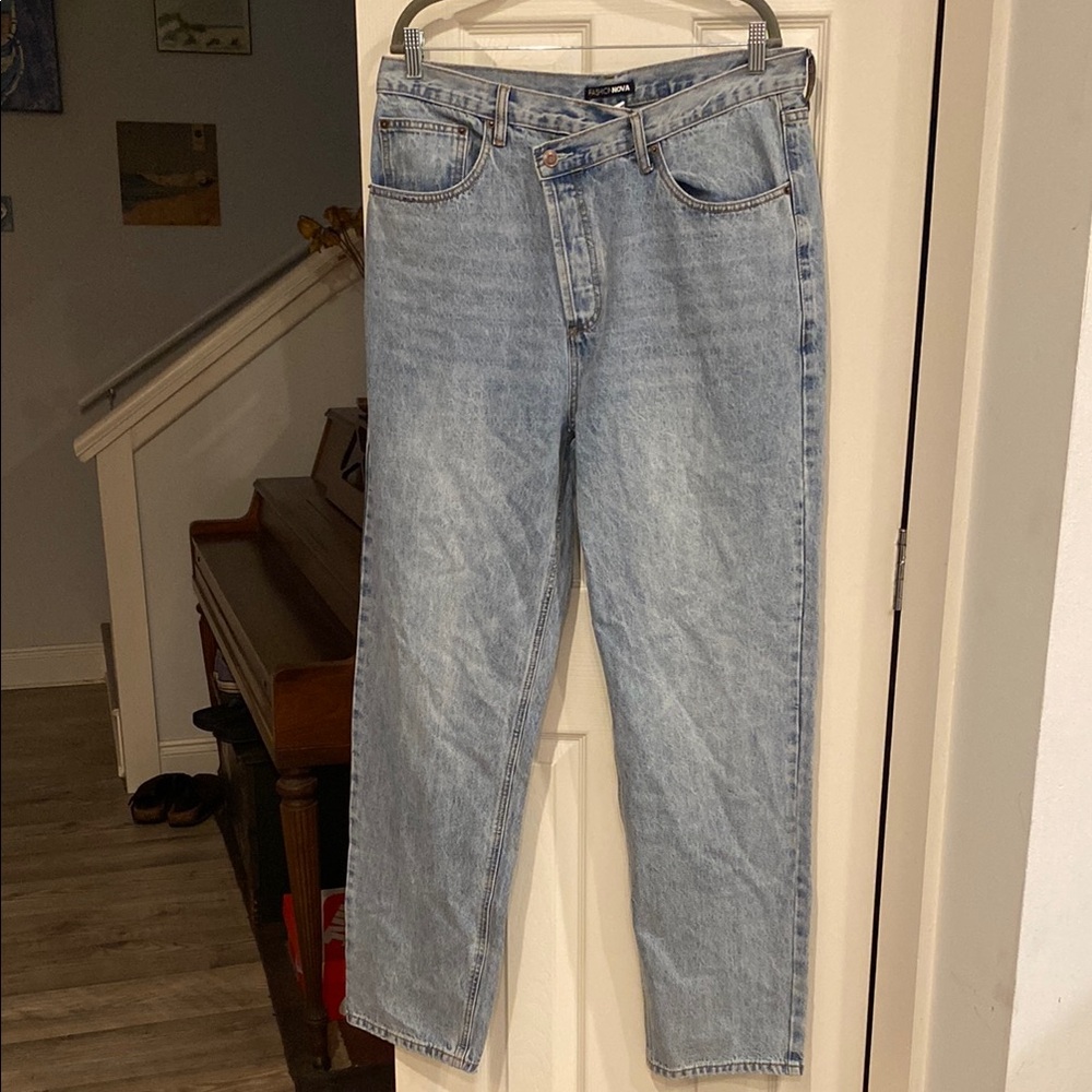 Fashion Nova Blue Flare Wide Leg Jeans with Vintage Appeal